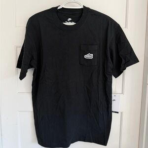 Nike Men’s Black Pocket Tee - NEW w Tags - XS